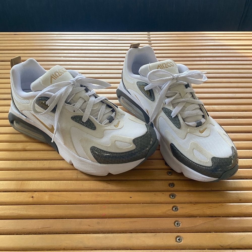 Nike Air to Infinity Sneakers